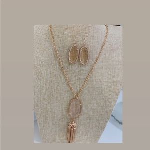 Kendra Scott rose gold classic necklace
